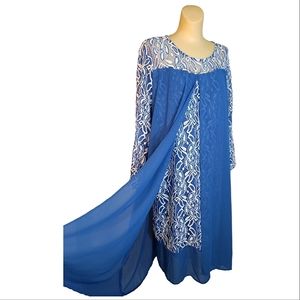 Lace and chiffon overlay flowy elegant dress